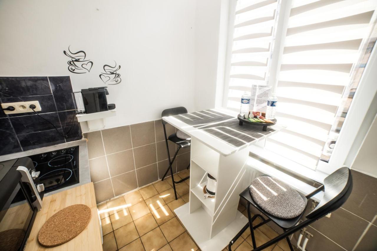 City Centre Hidden Gem! Apartment For Up To 3 People Brussels Exterior photo